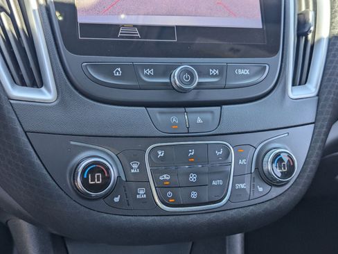 Used 2023 Chevrolet Malibu LT FWD image 24