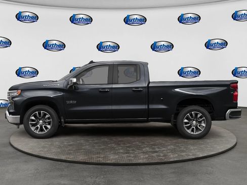 Used 2026 Chevrolet Silverado 1500 LT AWD/4WD image 3