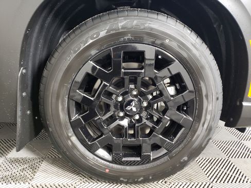 New 2026 Mitsubishi Outlander Trail Edition image 8