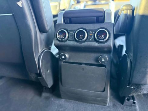 Used 2018 Land Rover Discovery HSE Luxury AWD/4WD image 15