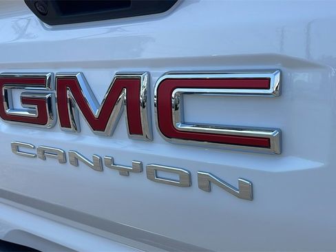 New 2025 GMC Canyon Elevation image 27