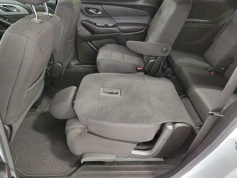 Used 2023 Chevrolet Traverse LT AWD/4WD image 24