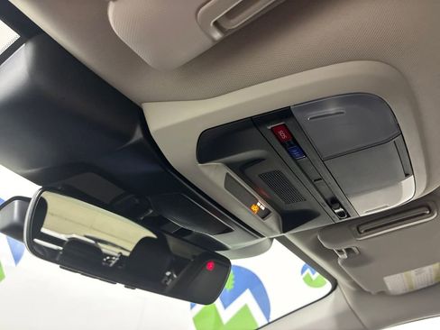 Used 2025 Subaru Crosstrek 2.5i Limited w/ Crosstrek Mirror Package image 34