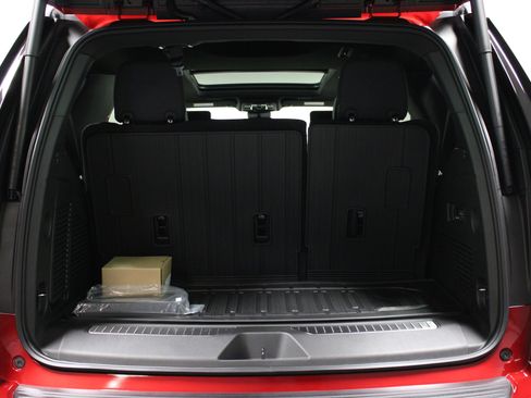New 2026 GMC Yukon Denali AWD/4WD image 16