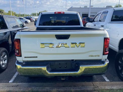 Used 2025 RAM 2500 Big Horn AWD/4WD image 7