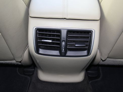 Used 2015 Acura TLX image 19