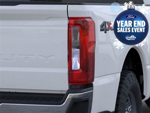 New 2026 Ford F250 XL w/ XL Off-Road Package image 21