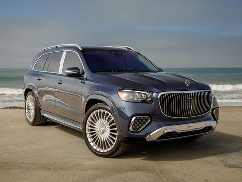 Used 2024 Mercedes-Benz Maybach GLS 600 4MATIC image 3
