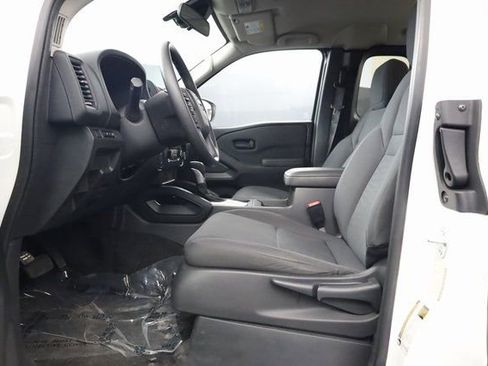 Used 2022 Nissan Frontier S image 10