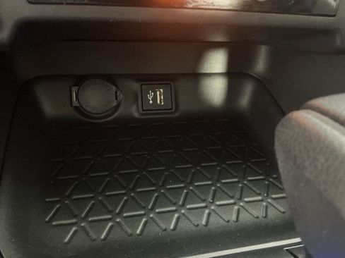 Used 2023 Toyota RAV4 XLE w/ Convenience Package image 33