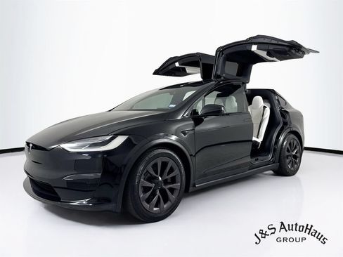 Used 2022 Tesla Model X Plaid AWD/4WD image 3