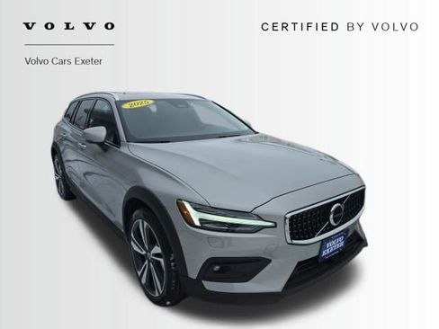 Certified 2025 Volvo V60 B5 Cross Country Plus image 1