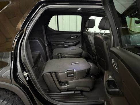Used 2023 Chevrolet Traverse RS AWD/4WD image 20
