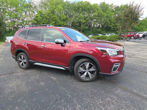 Used 2019 Subaru Forester Touring AWD/4WD image 3