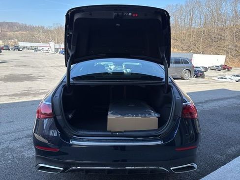 New 2026 Mercedes-Benz E 350 4MATIC Sedan image 9
