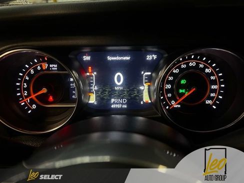 Used 2022 Jeep Wrangler Unlimited Sahara w/ Safety Group image 17