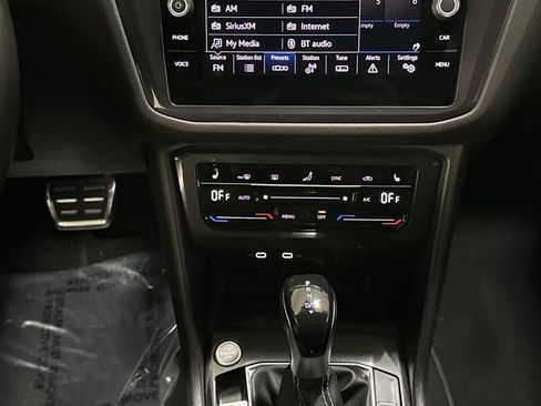 Used 2023 Volkswagen Tiguan SE R-Line FWD image 32