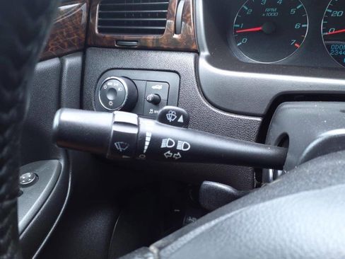 Used 2012 Chevrolet Impala LT w/ LT Sunroof Package image 16