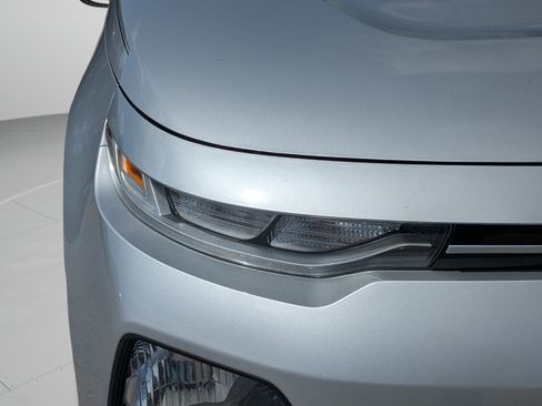 Used 2020 Kia Soul LX FWD image 28