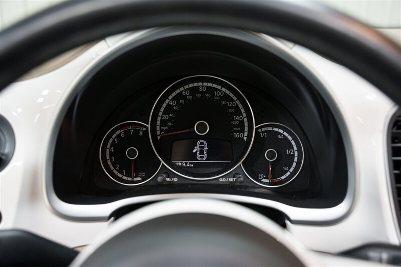 Used 2013 Volkswagen Beetle 2.5 FWD image 20