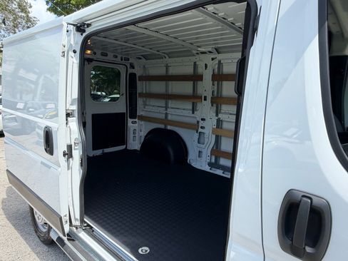 Used 2025 RAM ProMaster 2500 w/ U-Haul Equipment Group FWD image 14