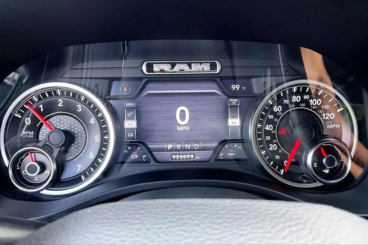 Used 2019 RAM 1500 Laramie AWD/4WD image 21