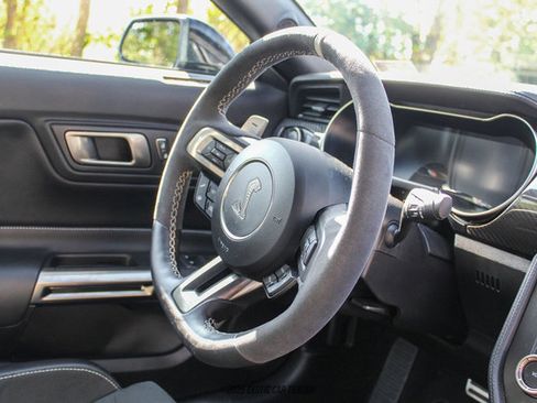 Used 2022 Ford Mustang Shelby GT500 w/ Carbon Fiber Track Pack image 39