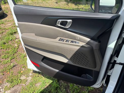 Used 2026 Kia Carnival FWD image 18