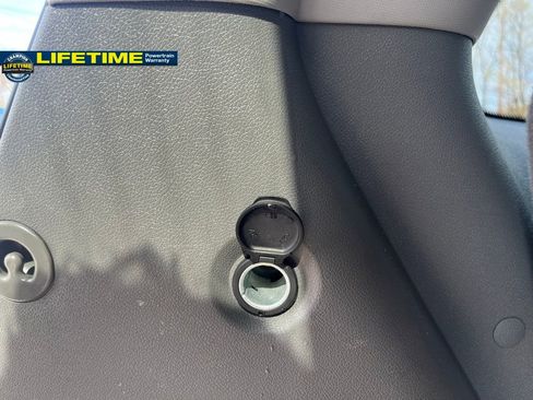 Used 2017 GMC Acadia Limited SLT image 14