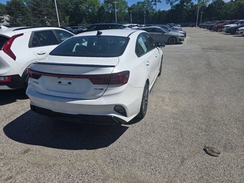 Used 2024 Kia Forte GT-Line w/ GT-Line Premium Package FWD image 4