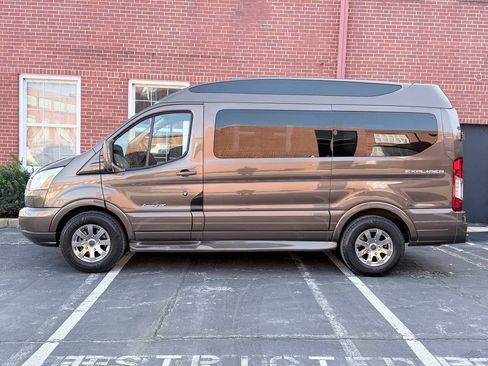 Used 2016 Ford Transit 150 XLT RWD image 2