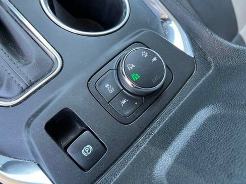 Used 2020 Chevrolet Traverse Premier w/ LPO, Floor Liner Package AWD/4WD image 31