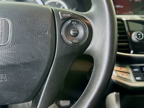 Used 2014 Honda Accord EX-L image 17