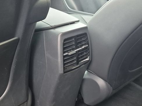 Used 2025 Kia Niro EX FWD image 22