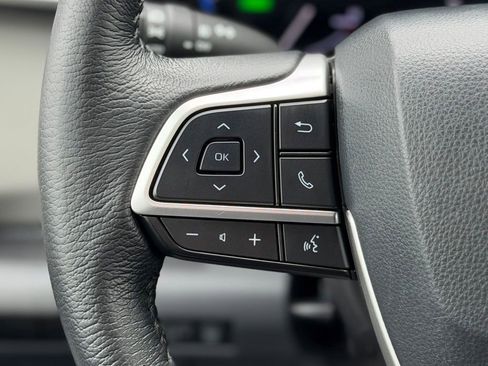 Used 2021 Toyota Sienna XLE w/ XLE Plus Package AWD/4WD image 14
