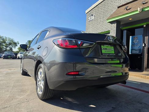 Used 2017 Toyota Yaris iA FWD image 9