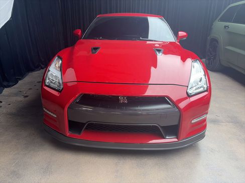 Used 2015 Nissan GT-R Premium AWD/4WD image 1