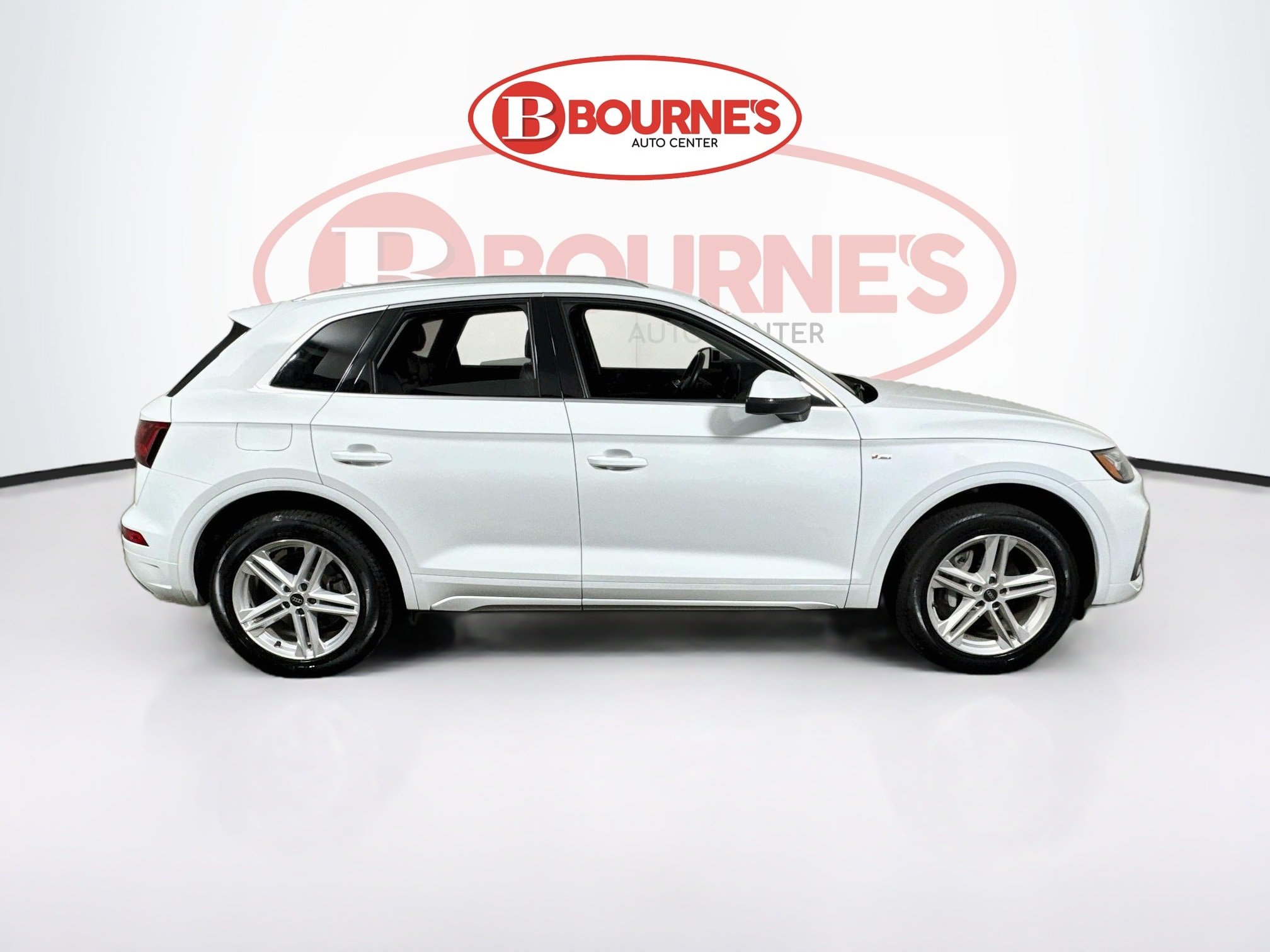 Used 2023 Audi Q5 e Premium Plus w/ Premium Plus Package AWD/4WD image 12