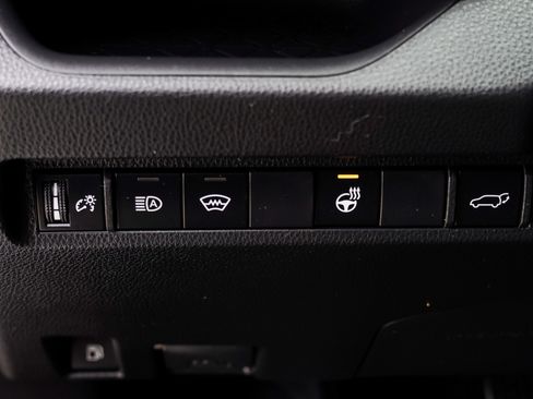 Used 2025 Toyota RAV4 XLE w/ Convenience Package AWD/4WD image 18