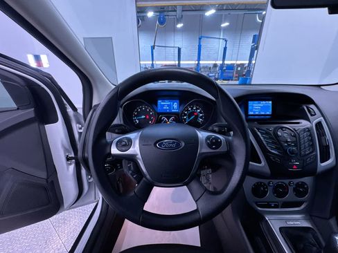 Used 2014 Ford Focus SE FWD image 15