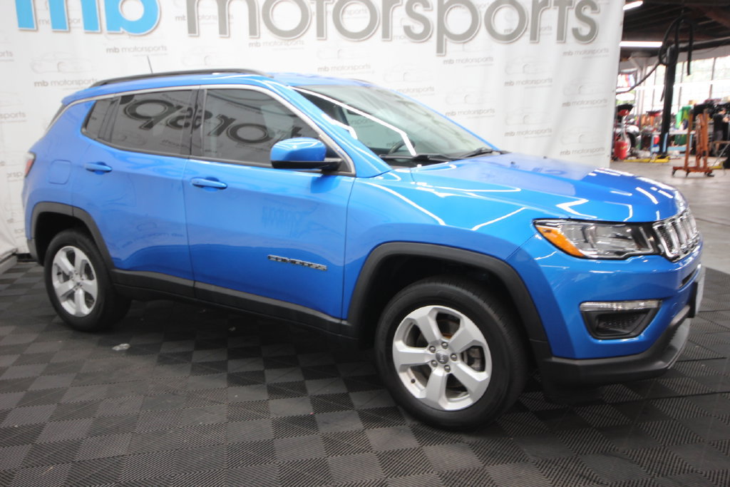Used 2019 Jeep Compass Latitude w/ Cold Weather Group AWD/4WD image 9