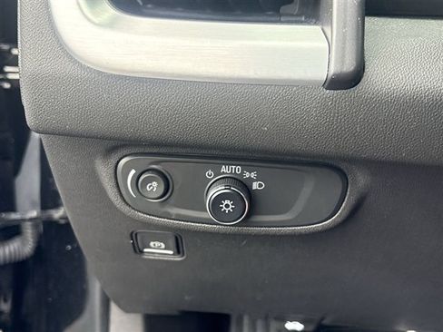 Certified 2024 GMC Terrain SLE w/ Driver Convenience Package FWD image 17