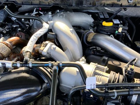 Used 2021 Ford F250 Platinum w/ FX4 Off-Road Package image 31