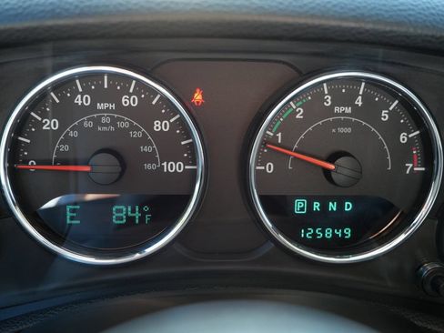 Used 2013 Jeep Wrangler Unlimited Sport AWD/4WD image 27