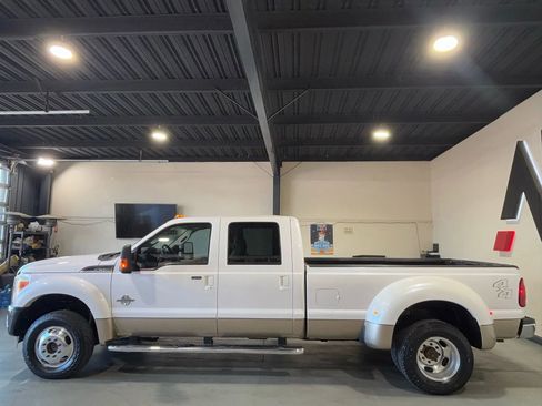 Used 2011 Ford F450 Lariat w/ Lariat Interior Pkg AWD/4WD image 5