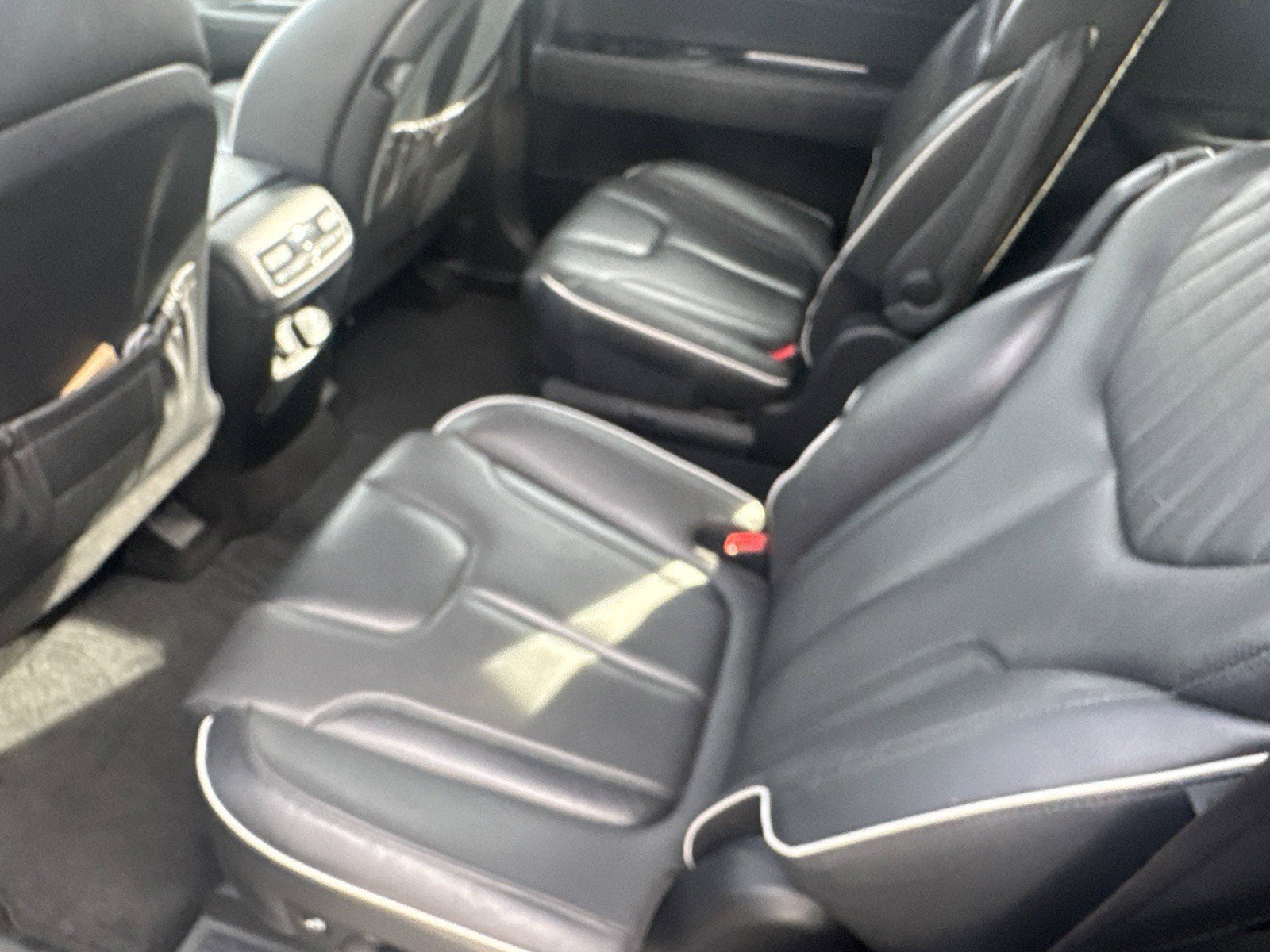 Used 2023 Hyundai Palisade Limited AWD/4WD image 4