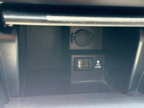 Used 2012 Toyota Camry SE FWD image 17
