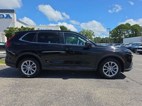 Used 2025 Honda CR-V EX-L image 3