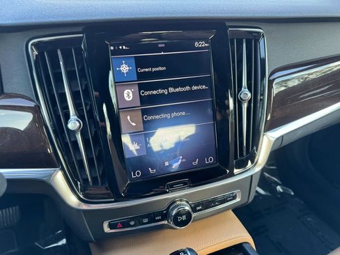 Used 2019 Volvo S90 T6 Momentum image 22