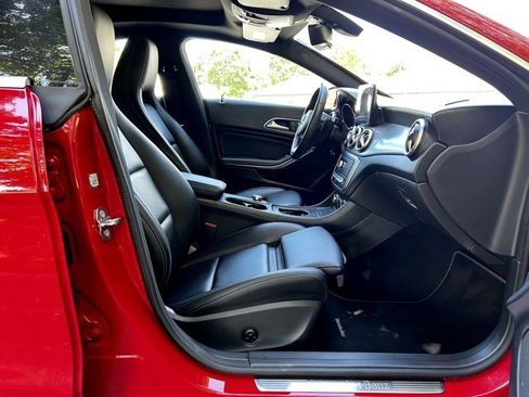 Used 2019 Mercedes-Benz CLA 250 image 29